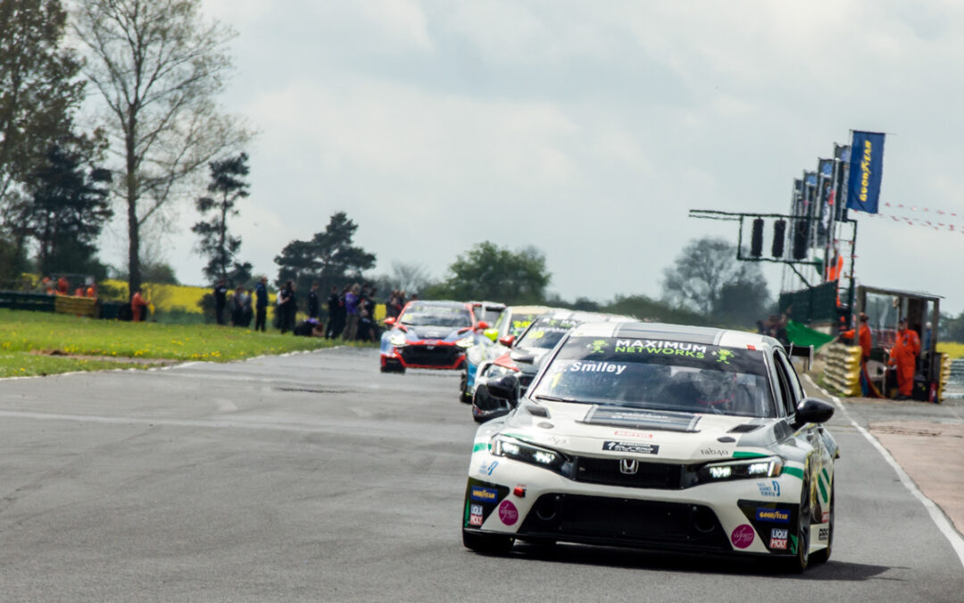 Strong pace shown at challenging weekend at Croft