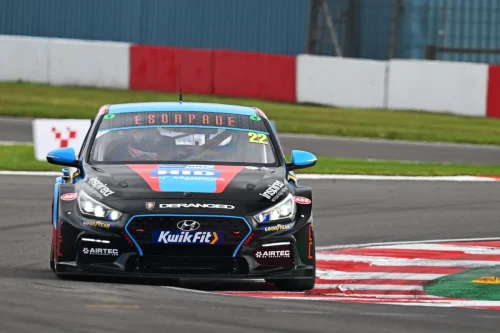 img-2026-003 Donington Park-Smiley-PZ8_2095-1920-1280