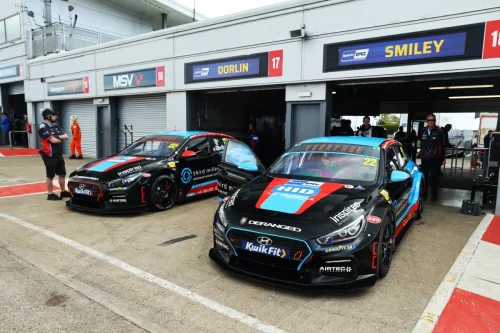 img-2026-003 Donington Park-Smiley-R6TB6074-1920-1280