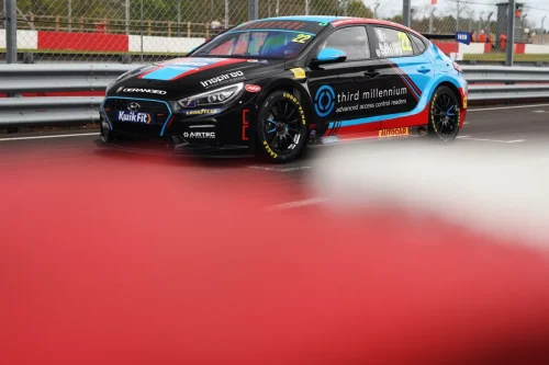 img-2026-003 Donington Park-Smiley-RE1_3137-1920-1280