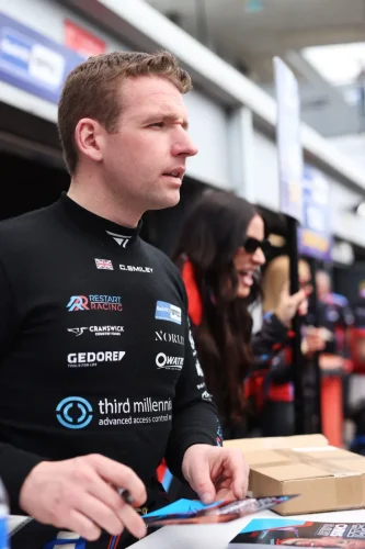 img-2026-003 Donington Park-Smiley-RE1_9497-1280-1920